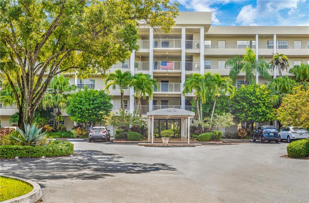 PALM AIRE CC - Residential