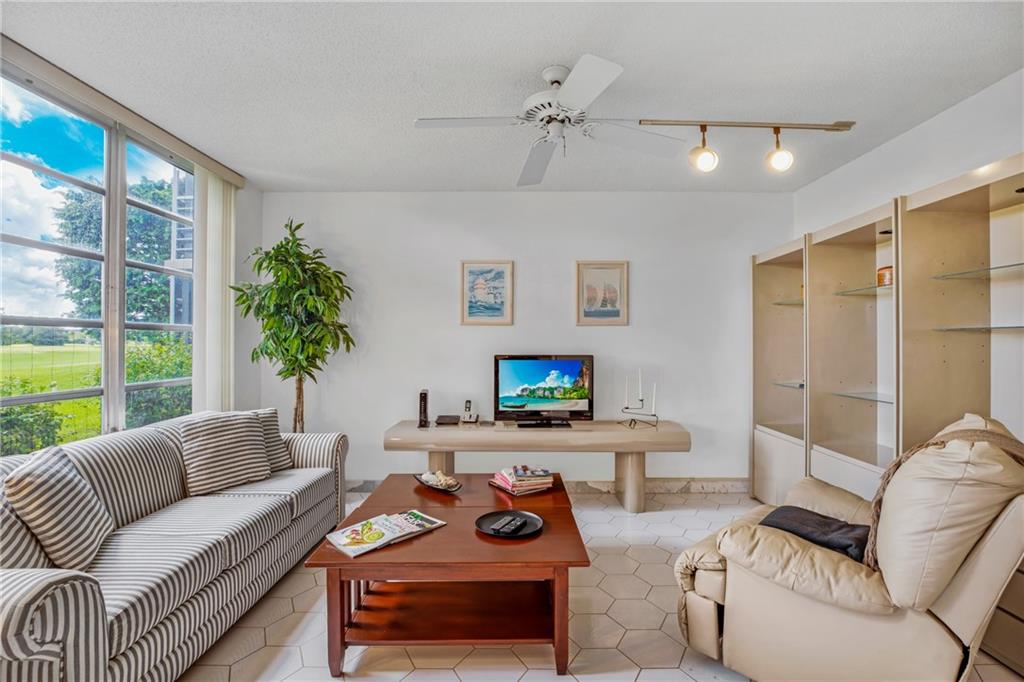 PALM AIRE CC - Residential