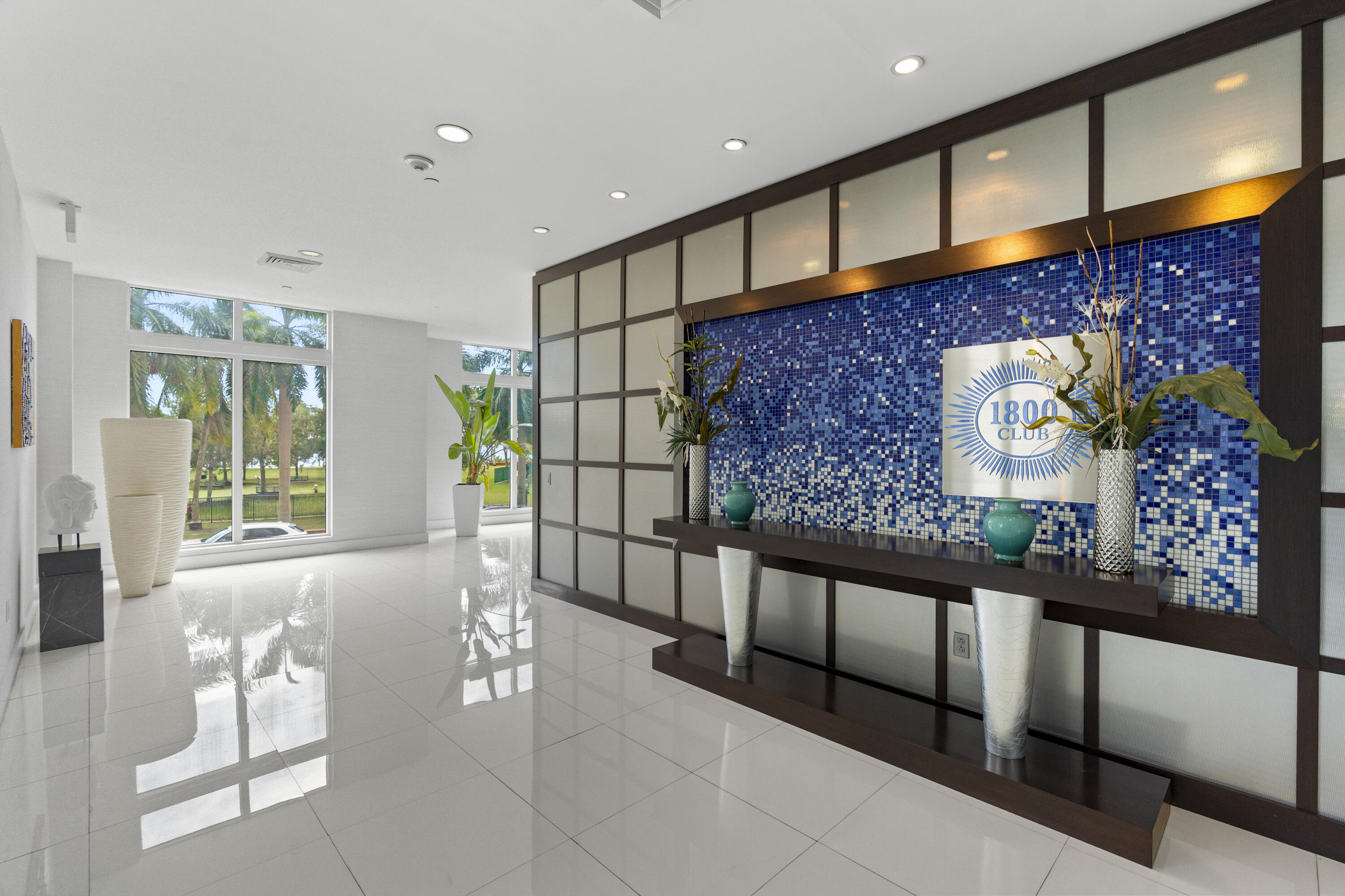 1800 N Bayshore Drive 3802