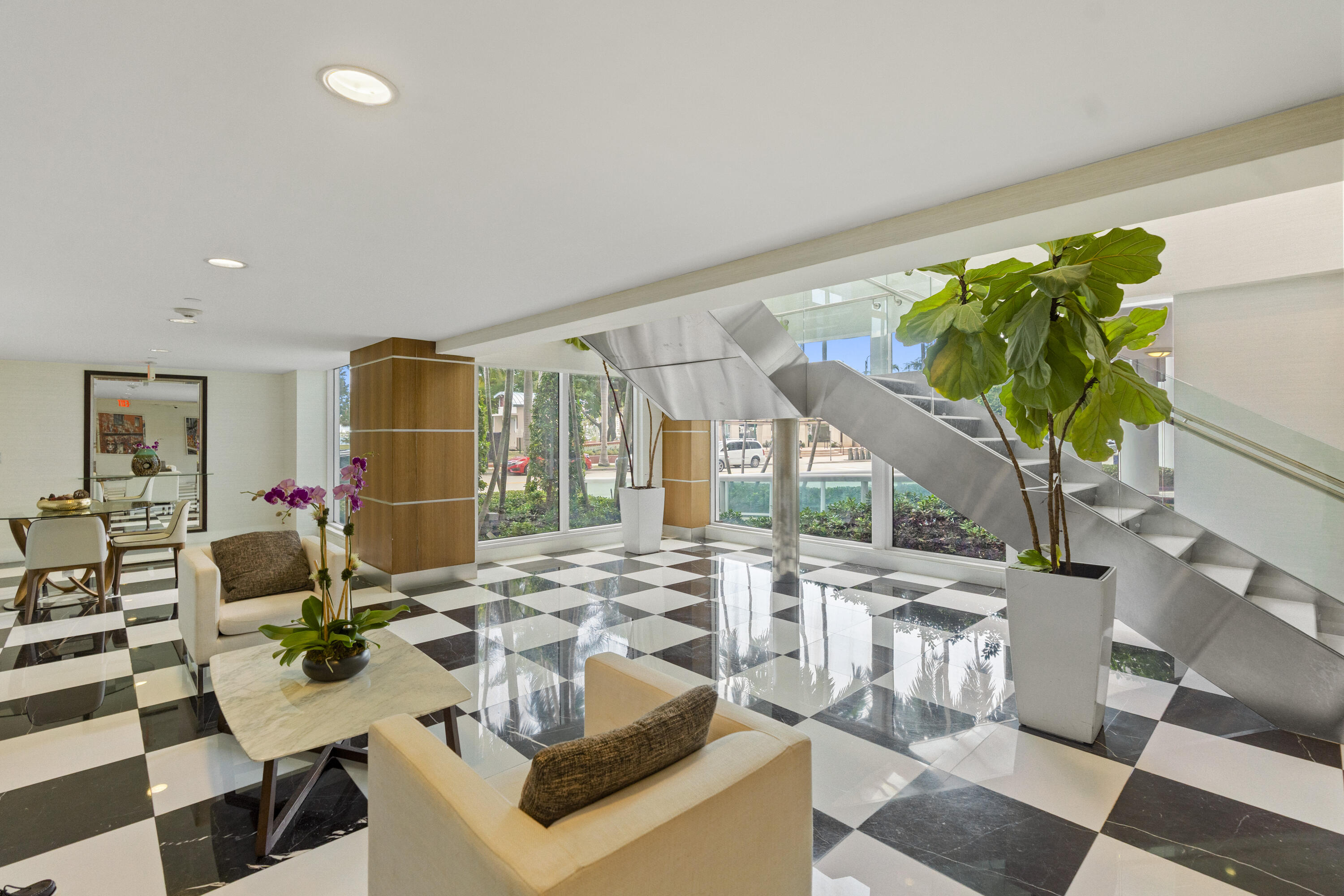 1800 N Bayshore Drive 3802