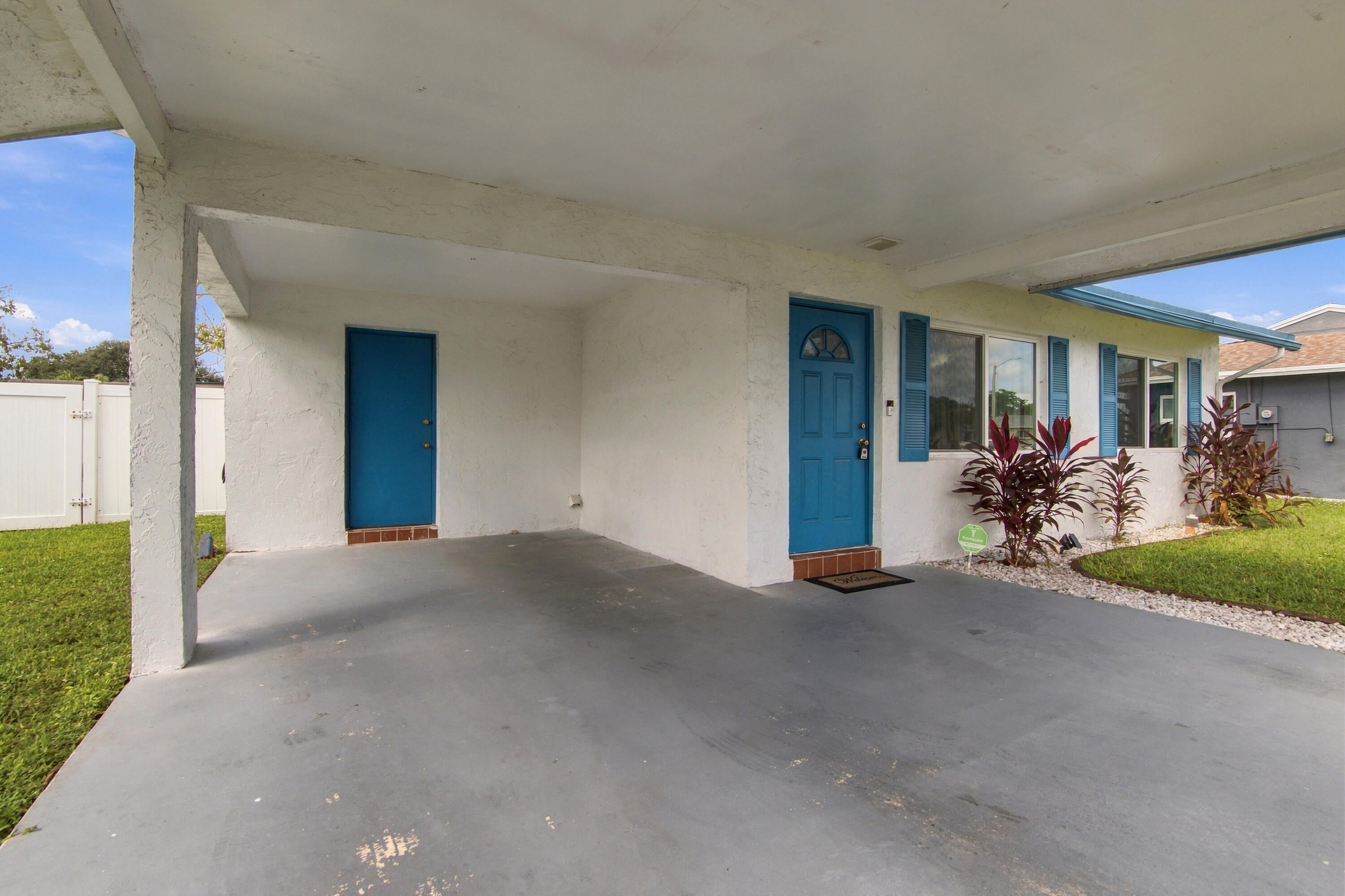 8121 NW 93RD Avenue