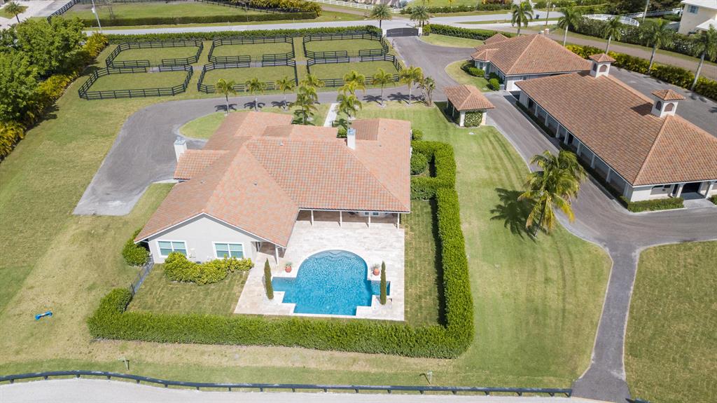 SADDLE TRAIL PARK OF WELL - Residential