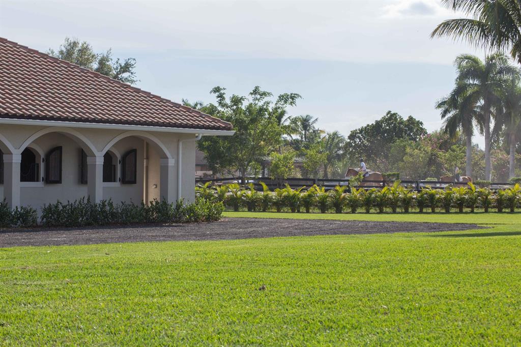 SADDLE TRAIL PARK OF WELL - Residential