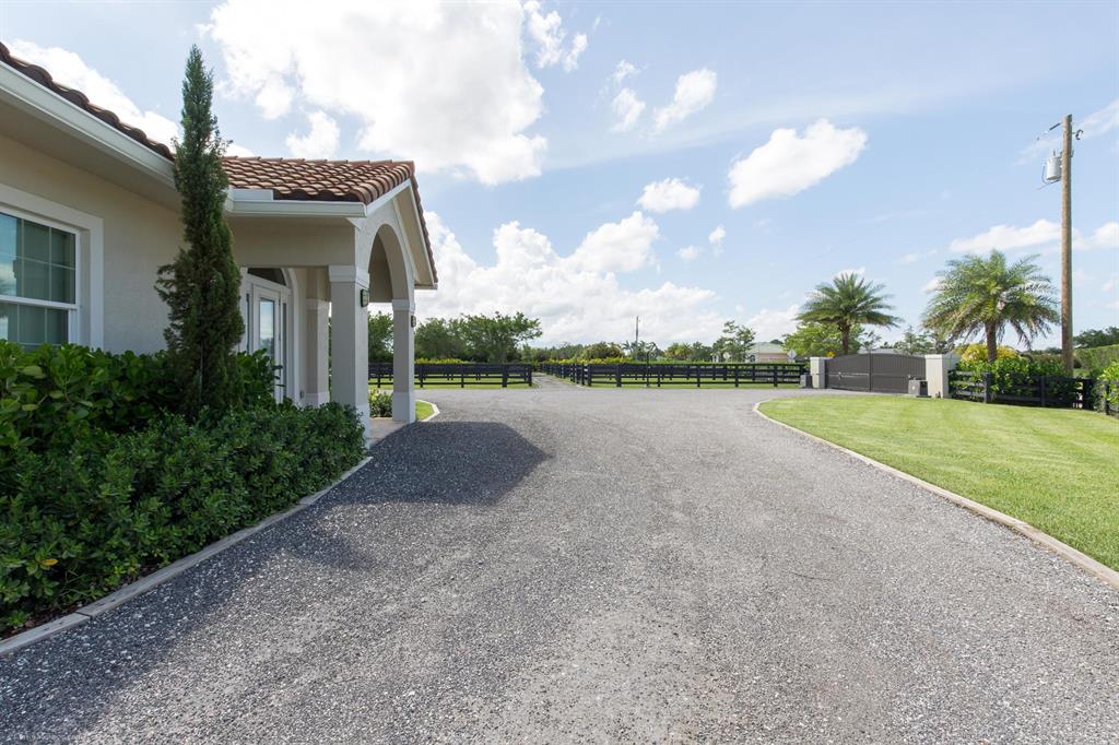 SADDLE TRAIL PARK OF WELL - Residential