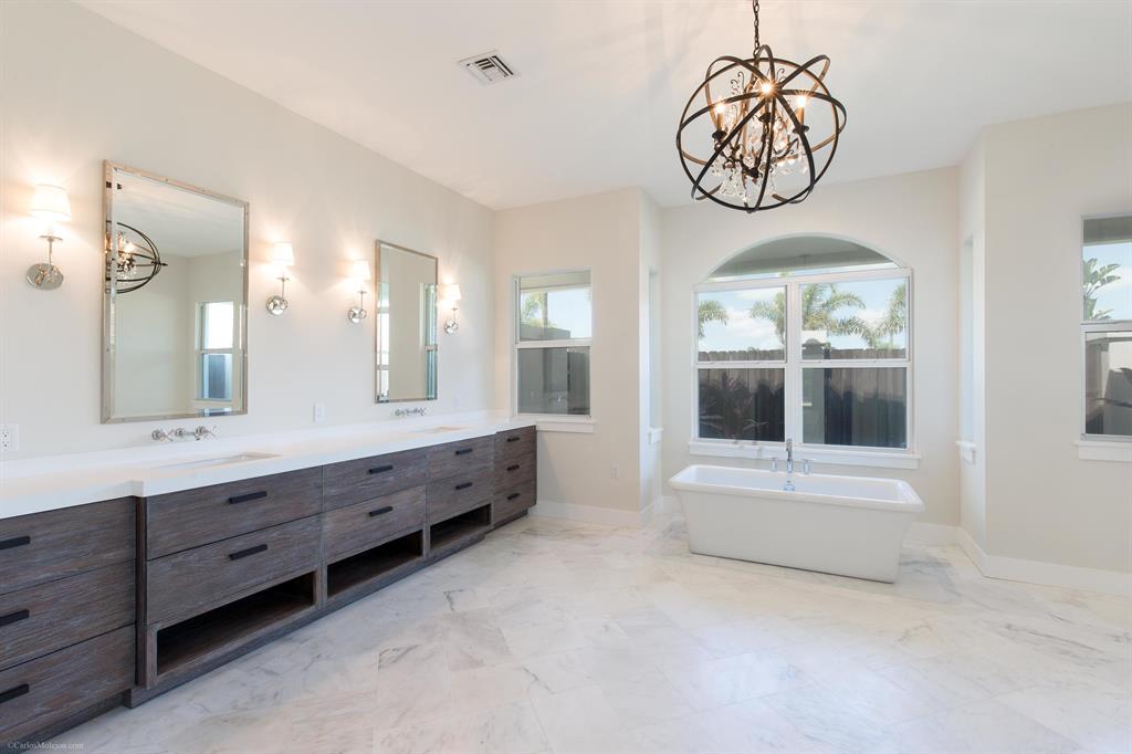 SADDLE TRAIL PARK OF WELL - Residential