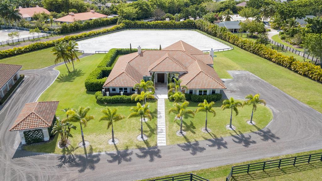 SADDLE TRAIL PARK OF WELL - Residential