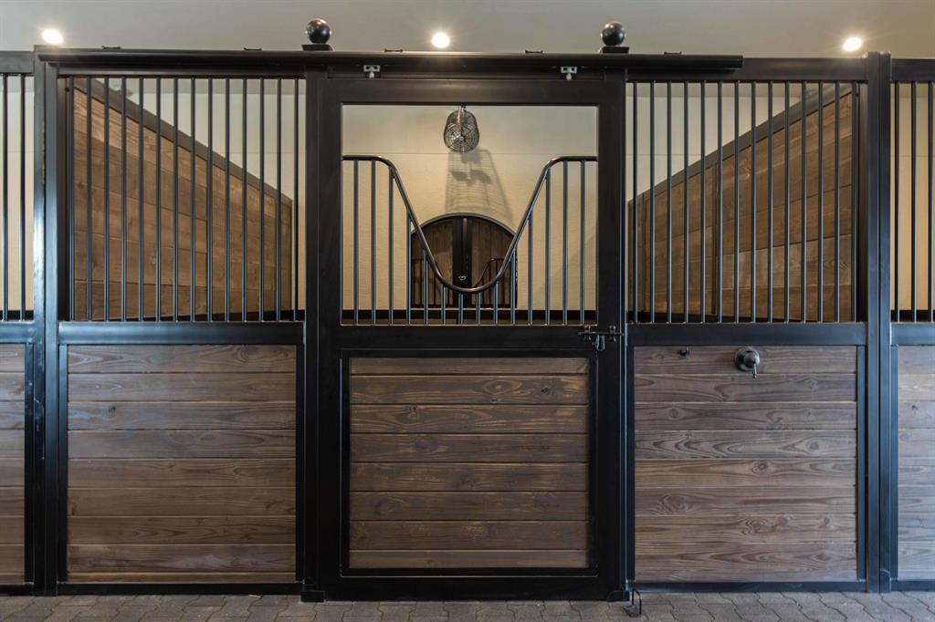 SADDLE TRAIL PARK OF WELL - Residential