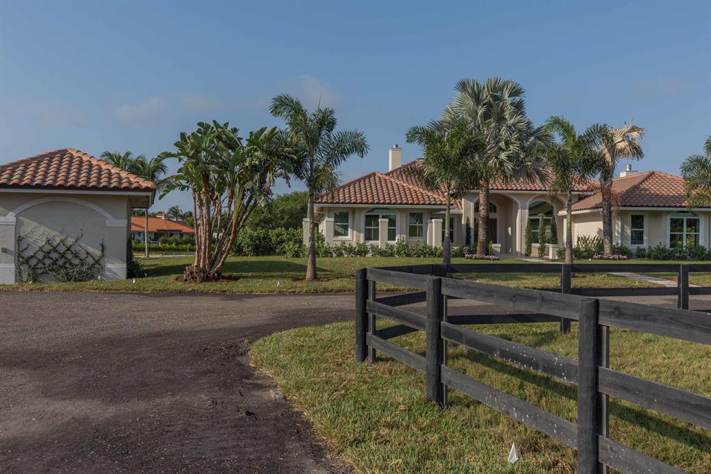 SADDLE TRAIL PARK OF WELL - Residential