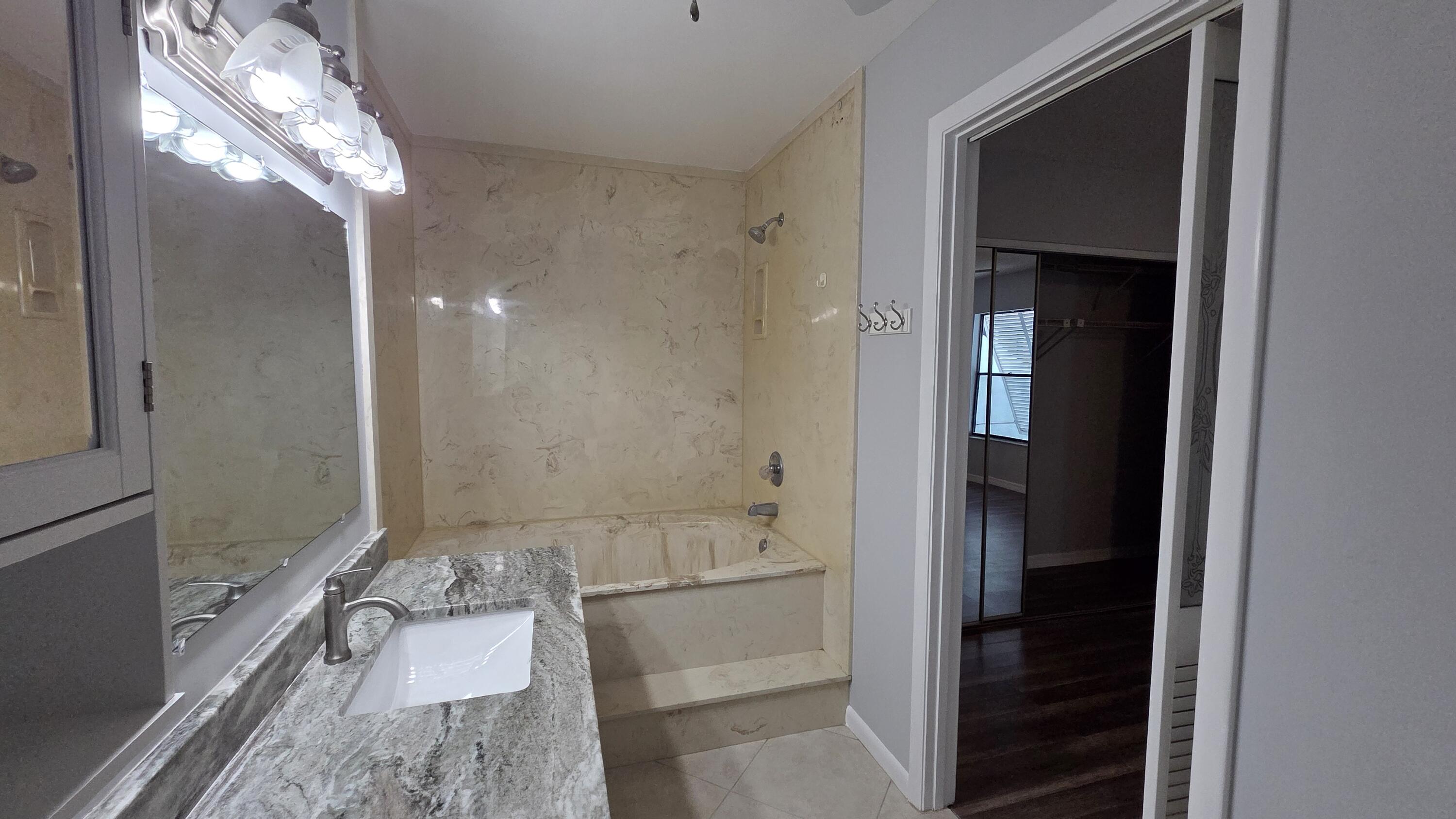 SEBASTIAN LAKES CONDO PHASE I - Residential Lease