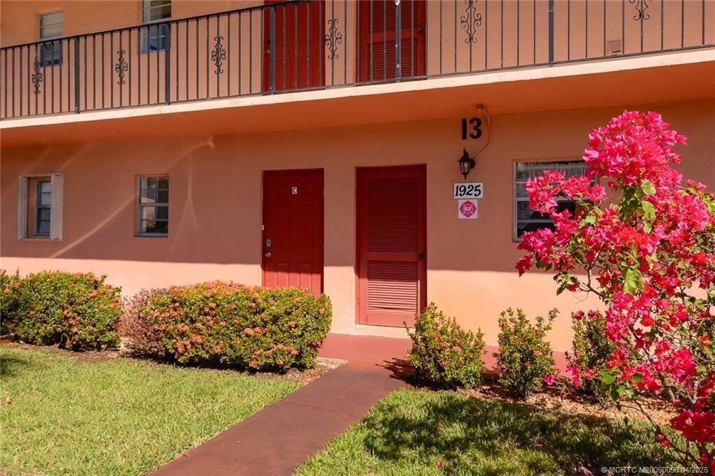 Photo of 1925 SW Palm City Road #C, Stuart, FL 34994 (MLS # R11088853)