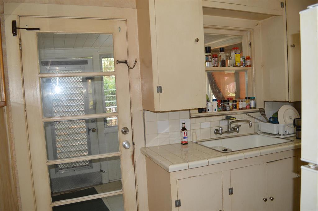 RIVERSIDE NO 3 - Residential