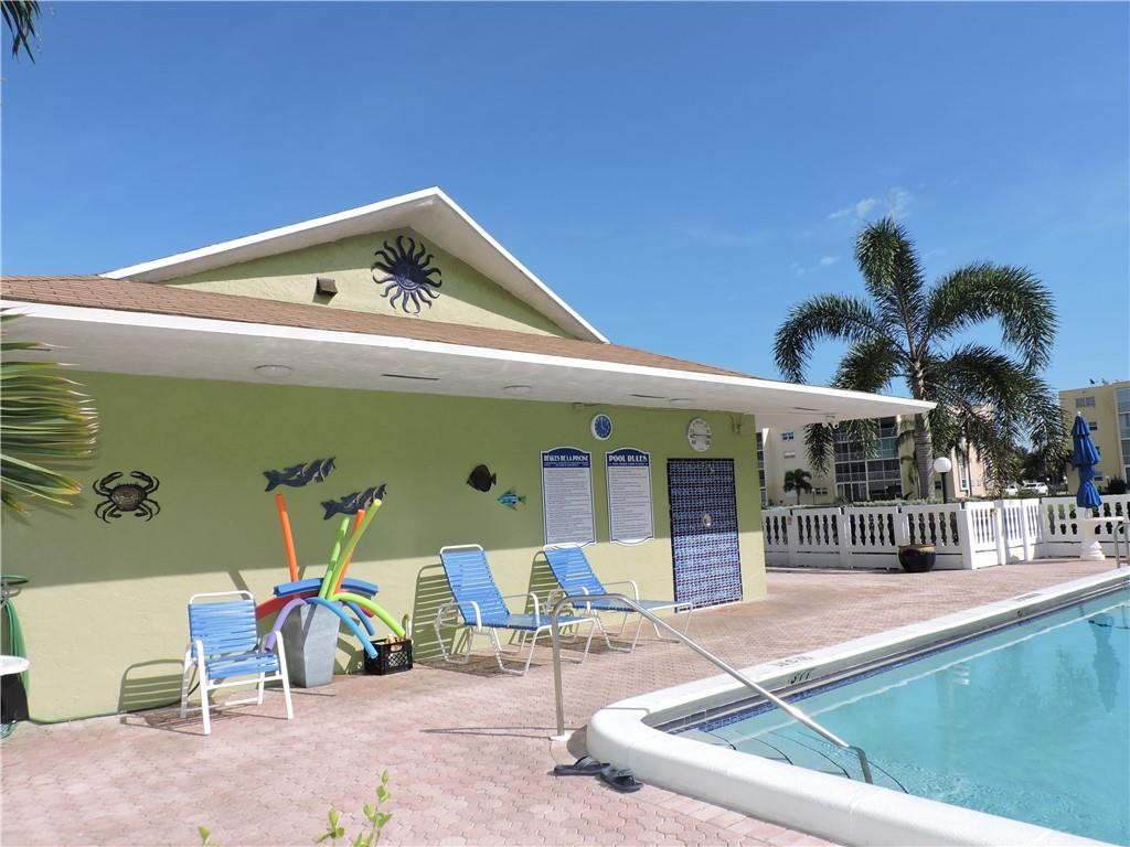 MEADOWBROOK LAKES - Residential
