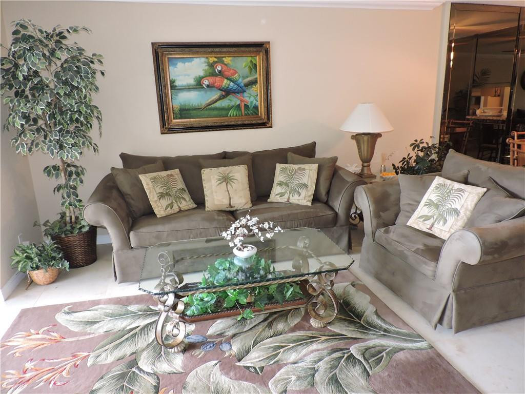 MEADOWBROOK LAKES - Residential