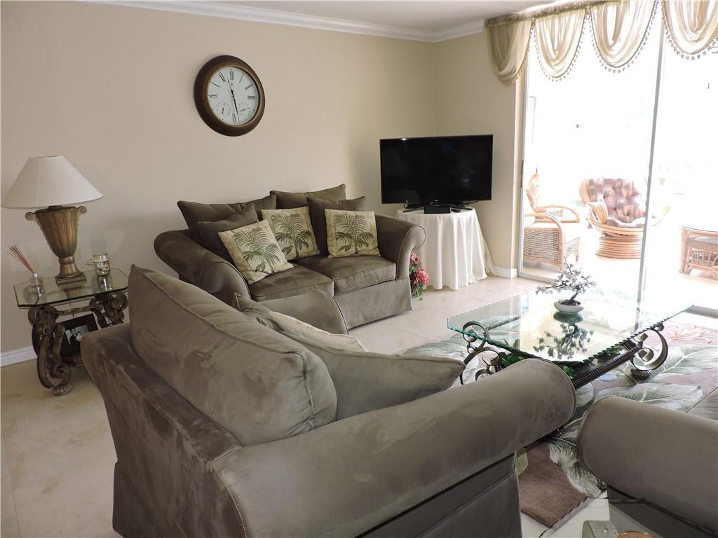 MEADOWBROOK LAKES - Residential