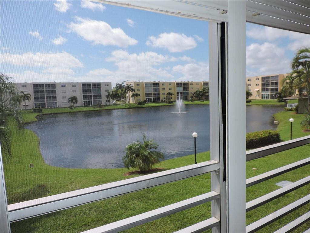 MEADOWBROOK LAKES - Residential