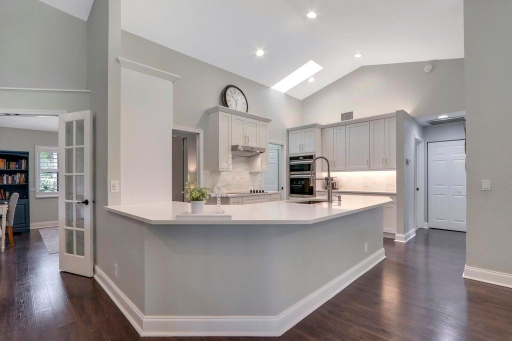 Photo of 5814 Stonewood Court, Jupiter, FL 33458 (MLS # R10991744)