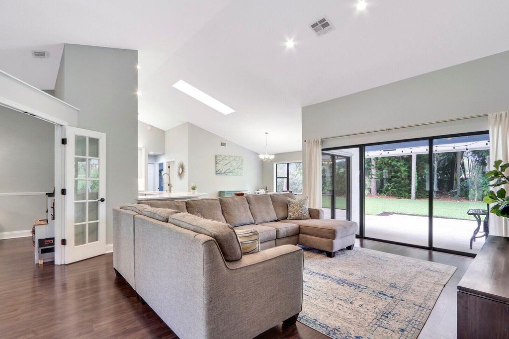 Photo of 5814 Stonewood Court, Jupiter, FL 33458 (MLS # R10991744)