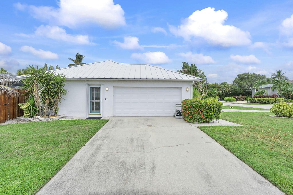 Photo of 1577 THUMB POINT Drive, Fort Pierce, FL 34949 (MLS # B26069242)