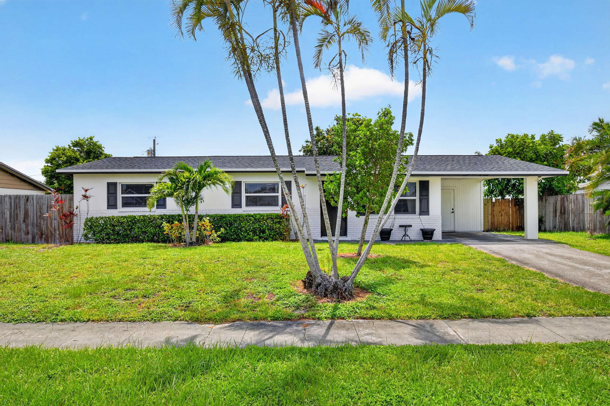 445 Palo Alto Drive, Palm Springs FL 33461