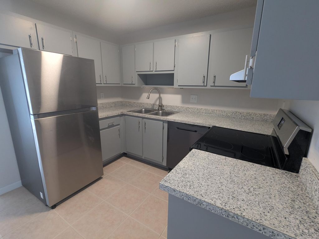 Photo of 4552 SE Ontario Drive, Stuart, FL 34997 (MLS # R11092505)