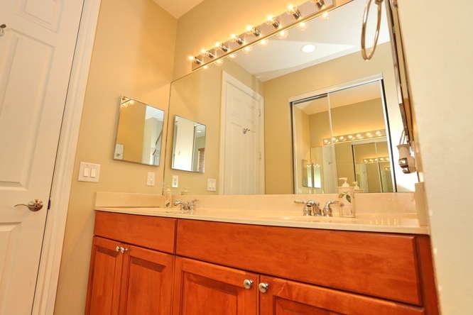 COURTYARDS OF LAKE WORTH - Residential