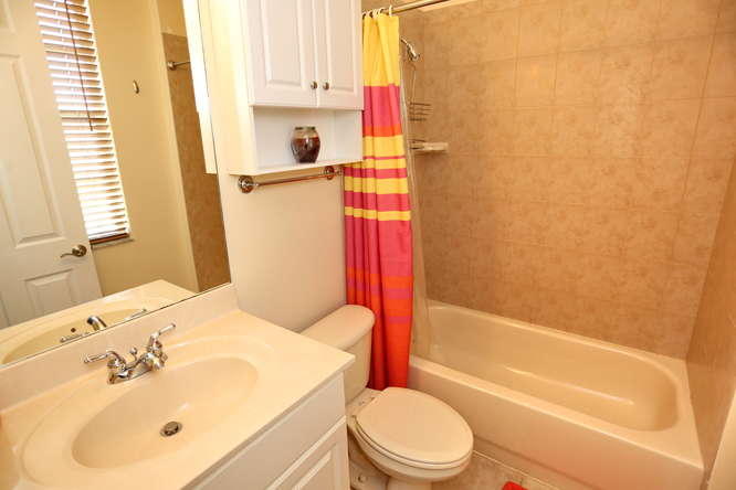 COURTYARDS OF LAKE WORTH - Residential