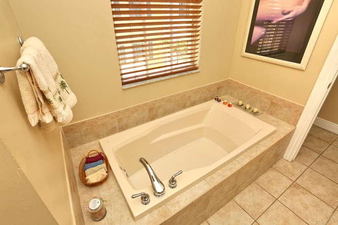 COURTYARDS OF LAKE WORTH - Residential