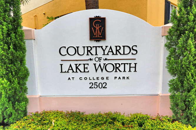 COURTYARDS OF LAKE WORTH - Residential