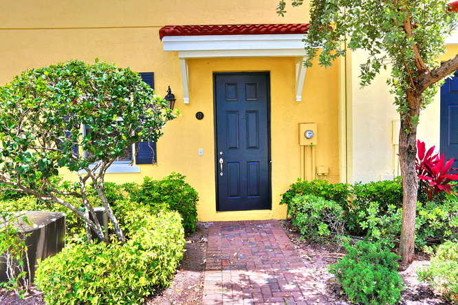 COURTYARDS OF LAKE WORTH - Residential