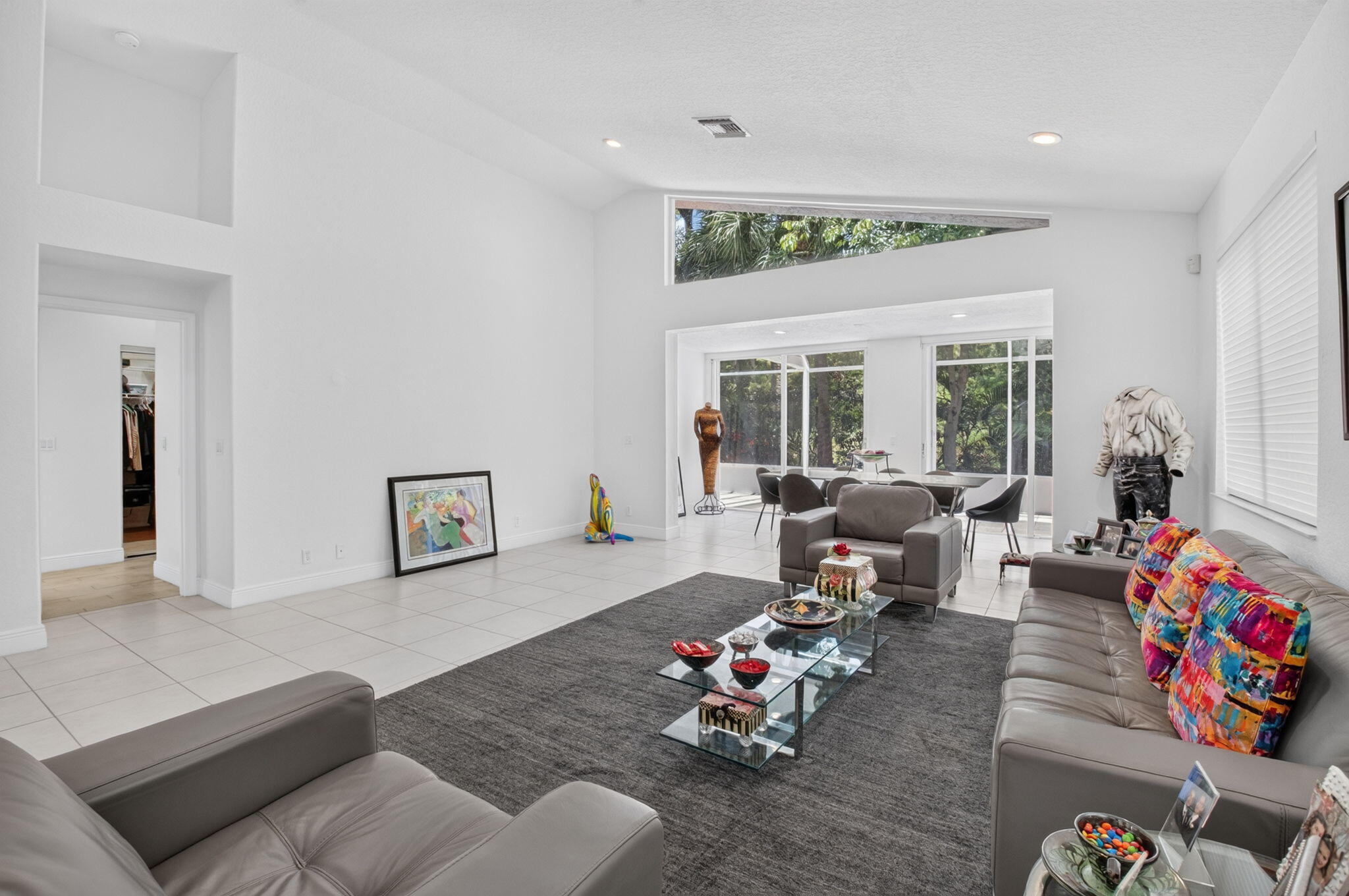 5207 BROOKVIEW Drive