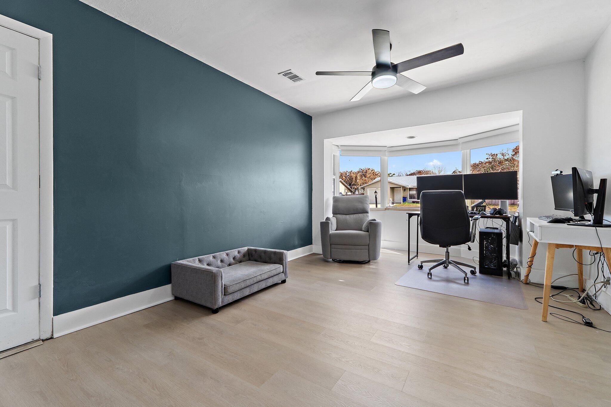 CORAL GARDENS - Residential