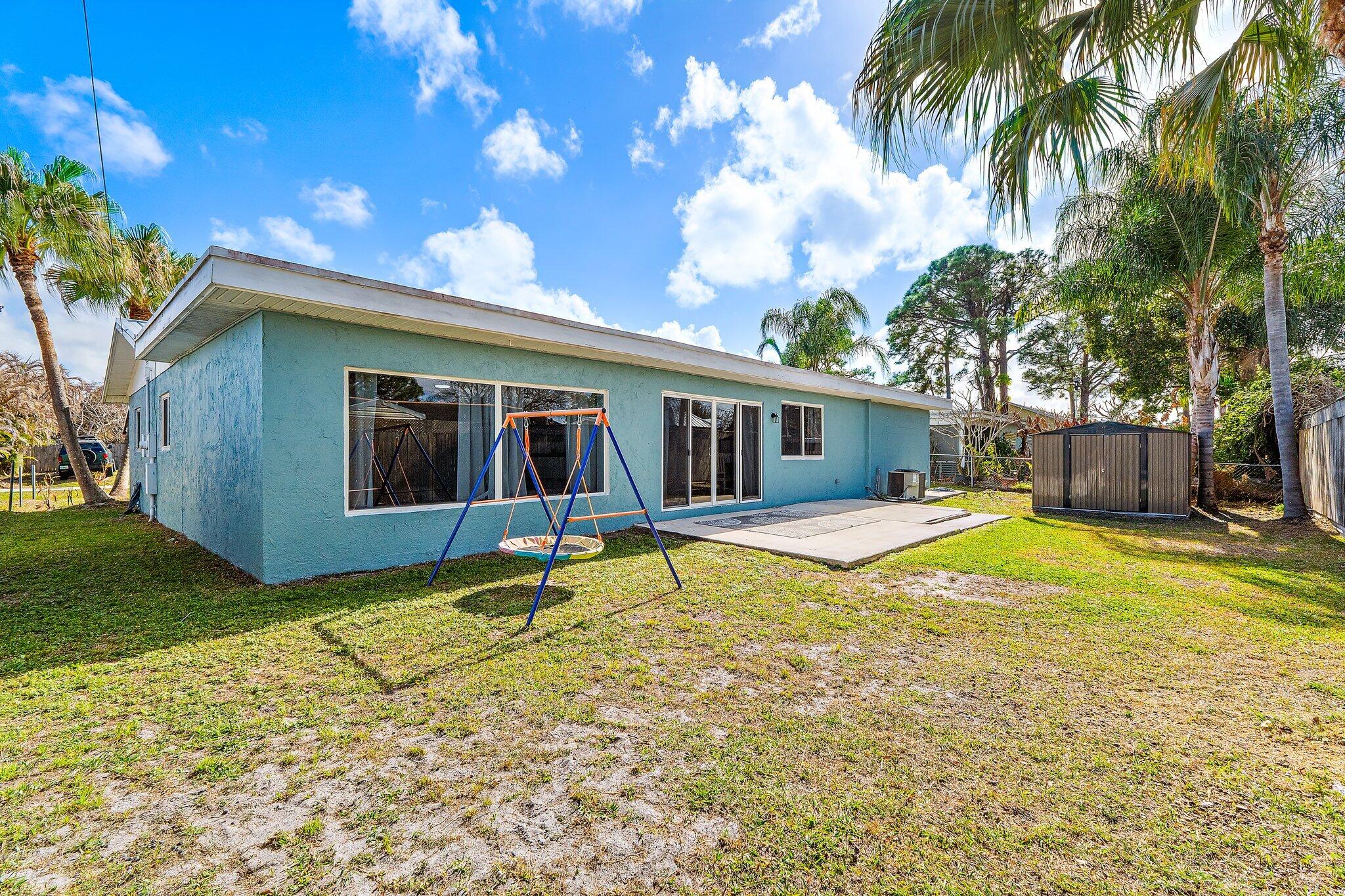 CORAL GARDENS - Residential