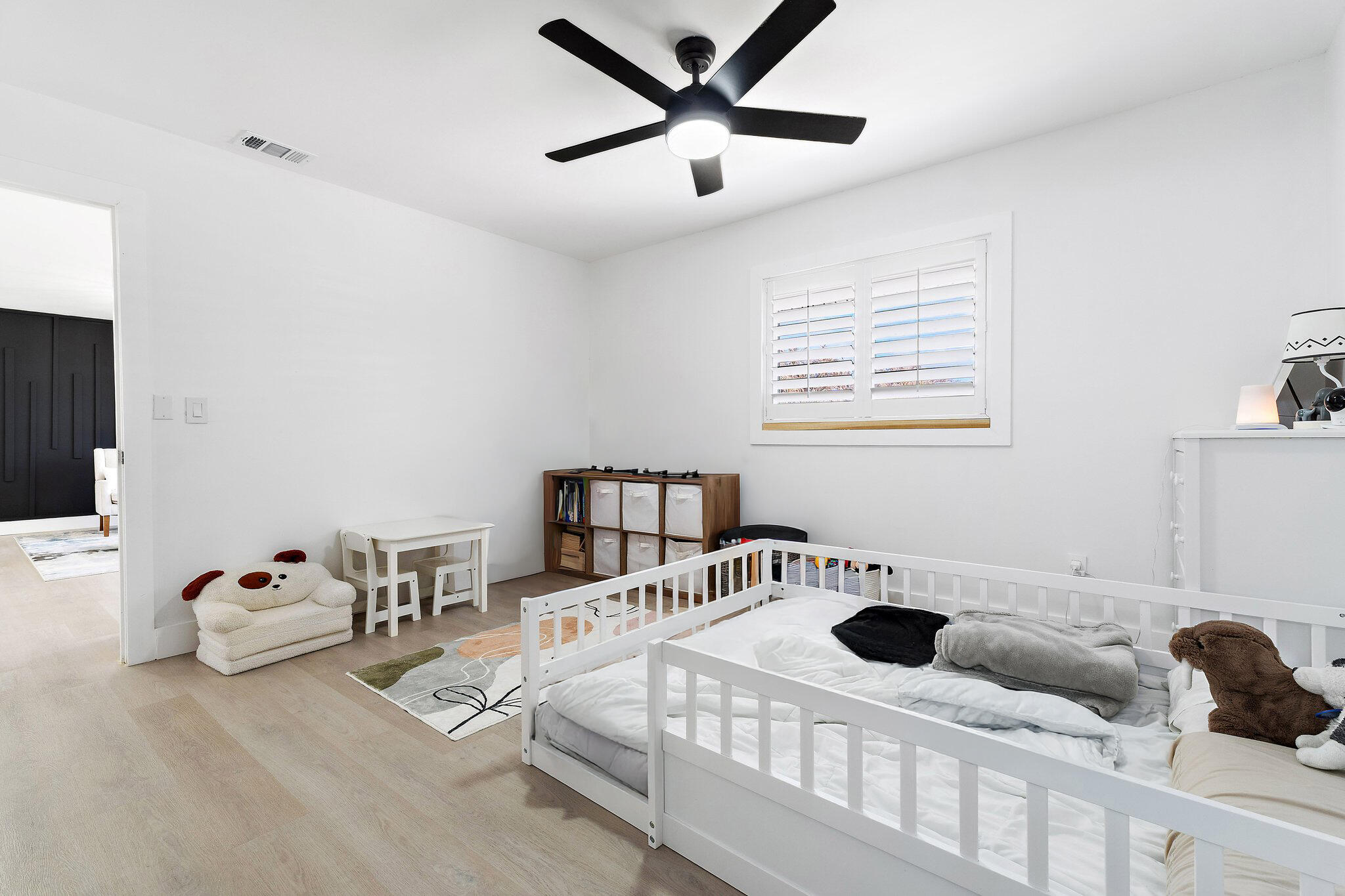 CORAL GARDENS - Residential