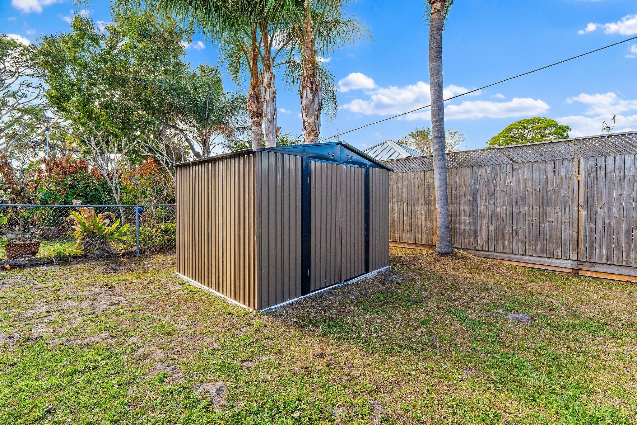 CORAL GARDENS - Residential