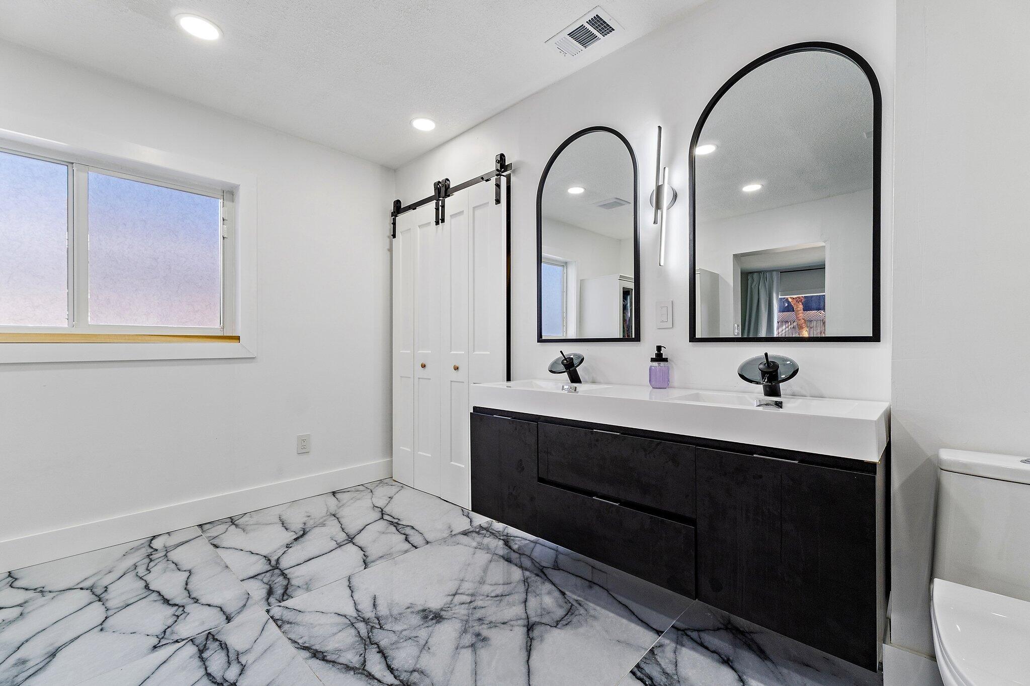 CORAL GARDENS - Residential