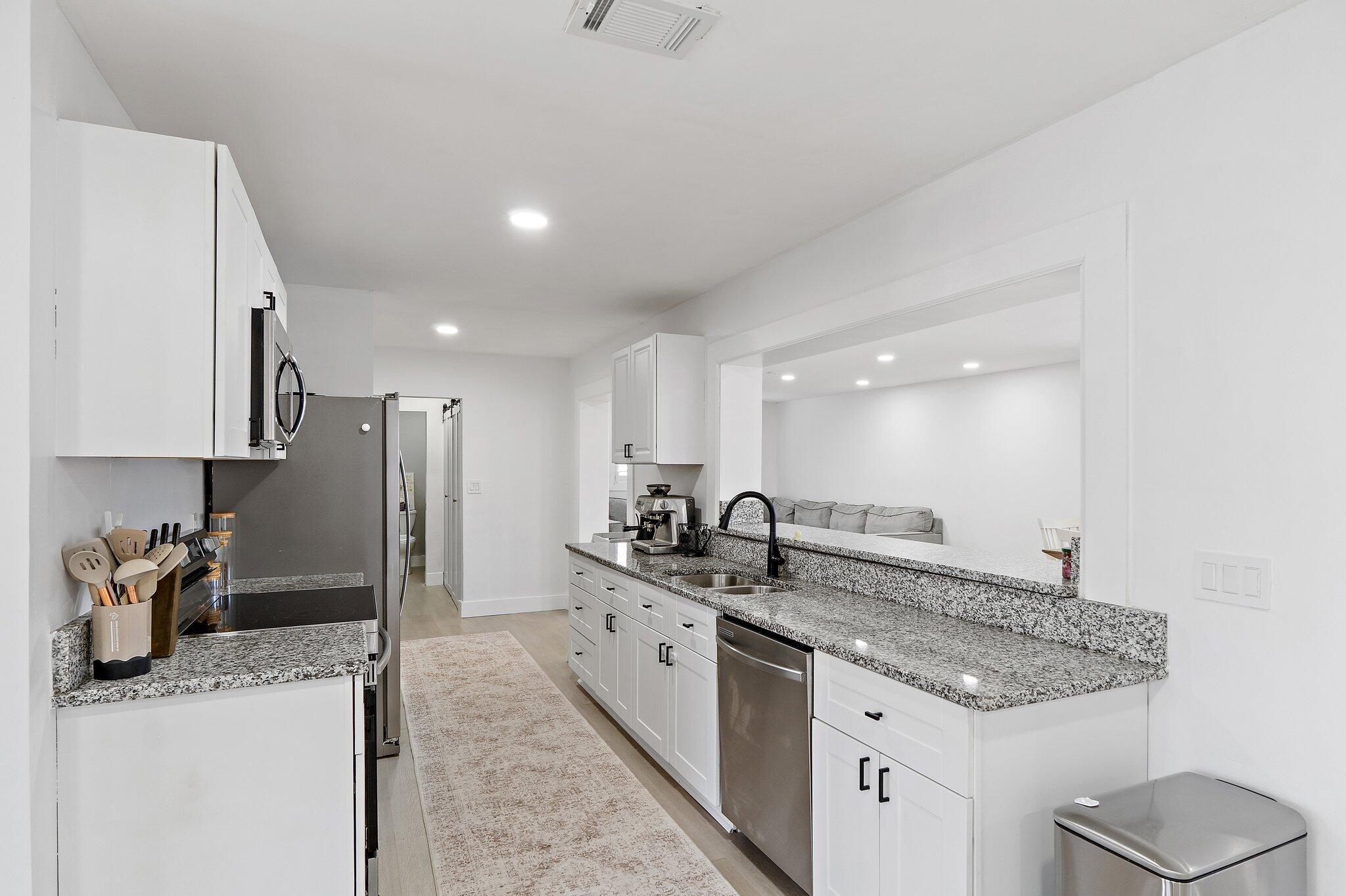 CORAL GARDENS - Residential