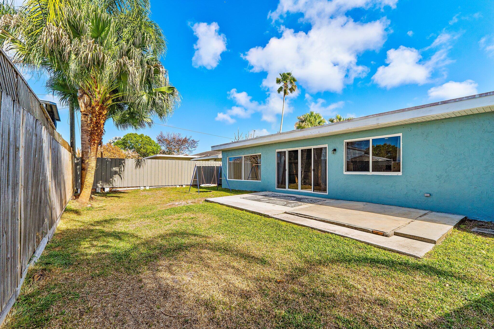 CORAL GARDENS - Residential