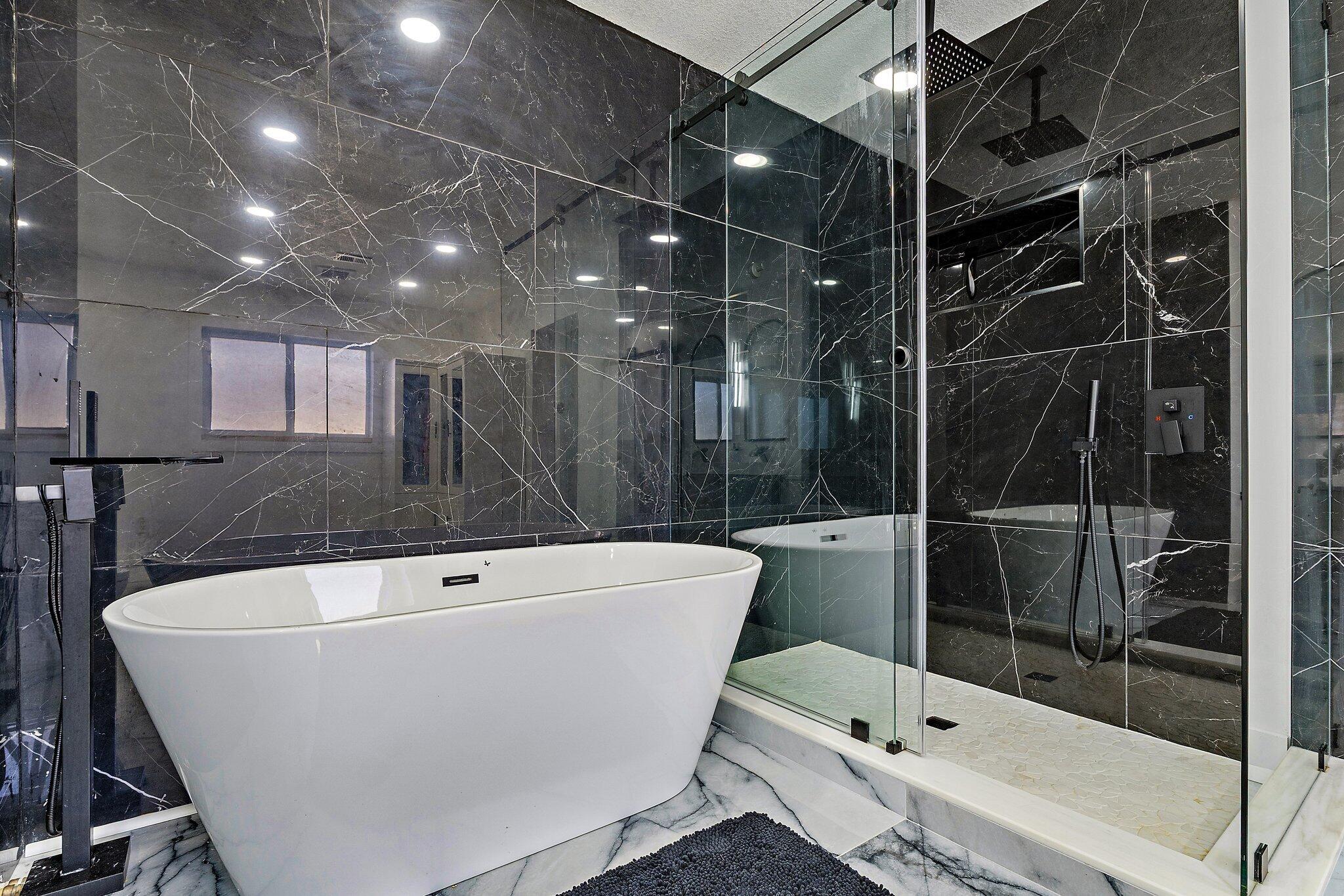 CORAL GARDENS - Residential