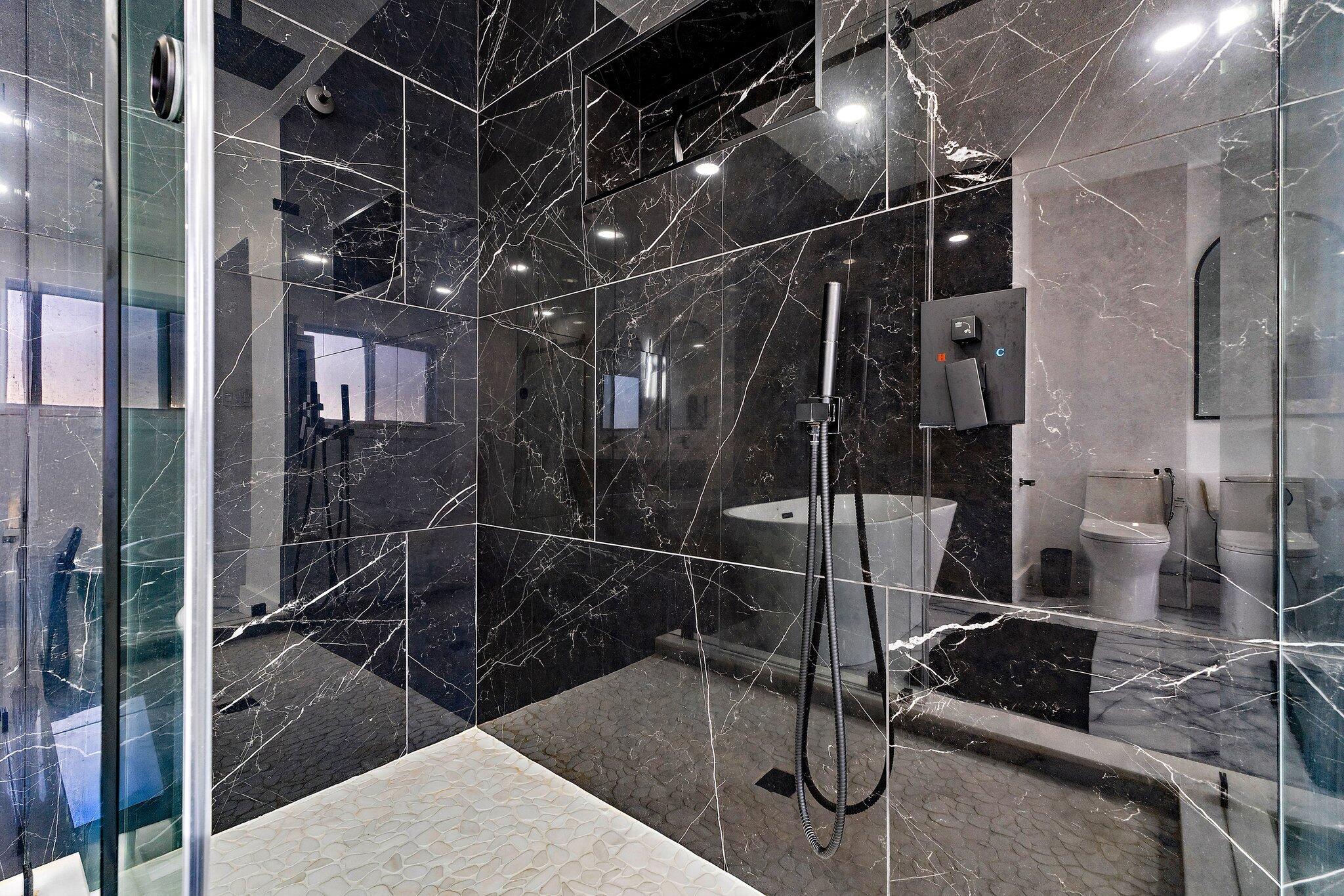 CORAL GARDENS - Residential