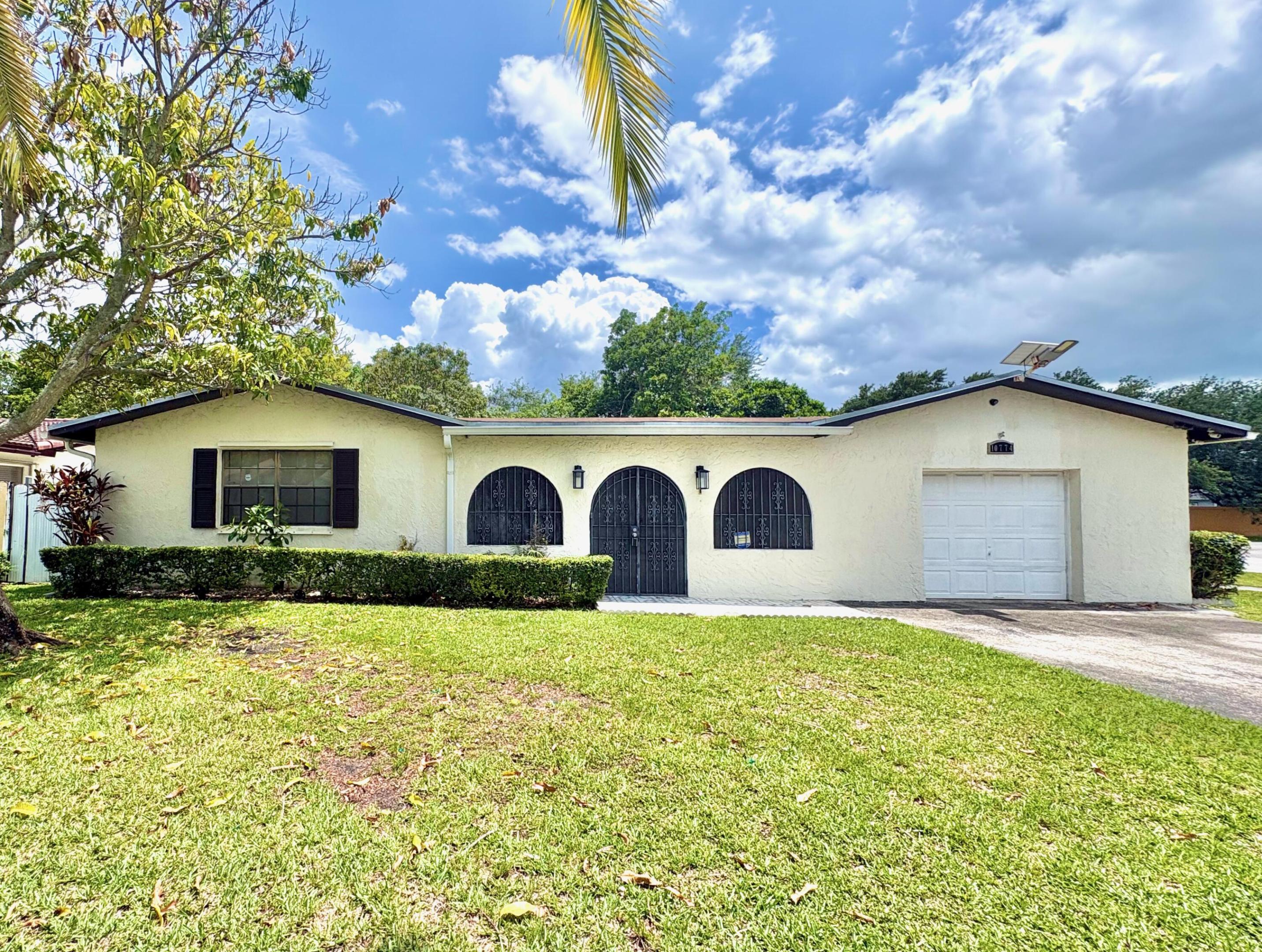 10774 SW 175th Terrace