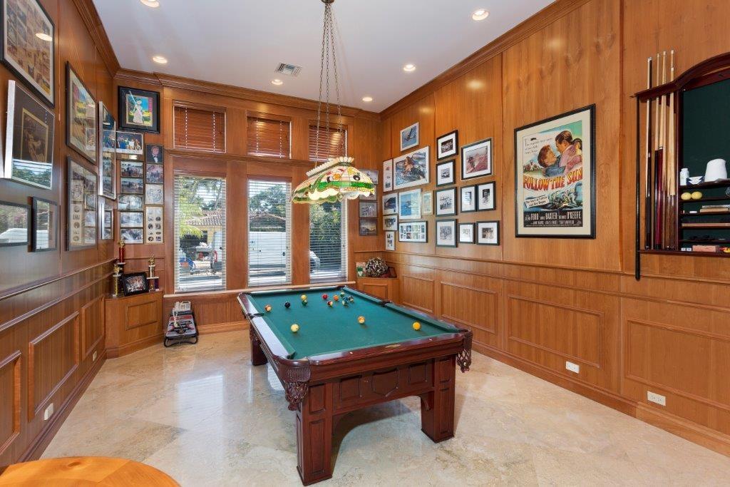 Las Olas Isles - Residential