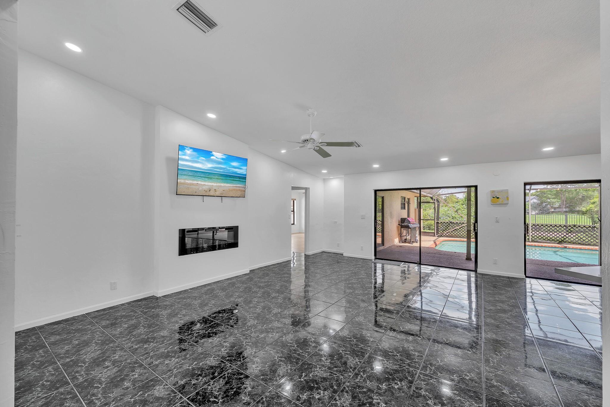 Cypress Glen 104-26 B - Residential