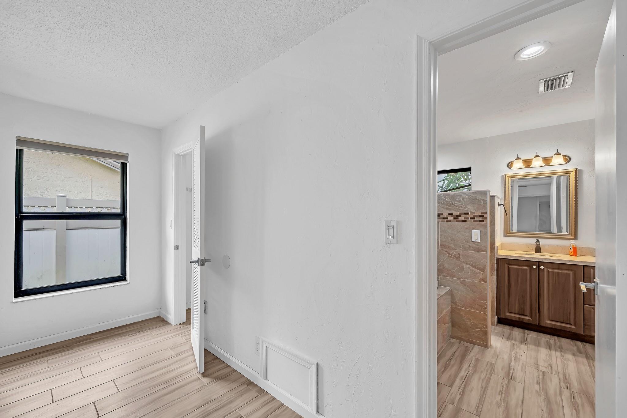 Cypress Glen 104-26 B - Residential