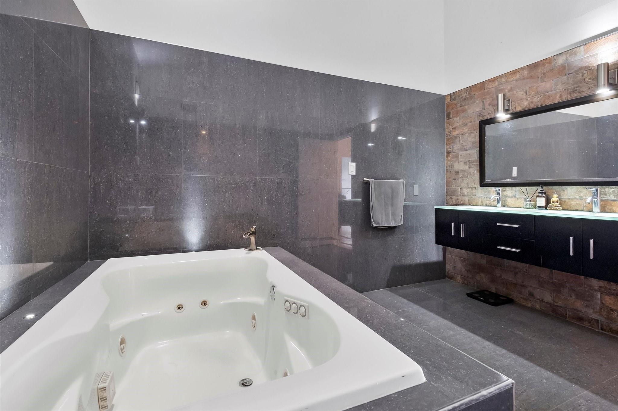 SANDPIPER AT CALIF CLUB - Residential