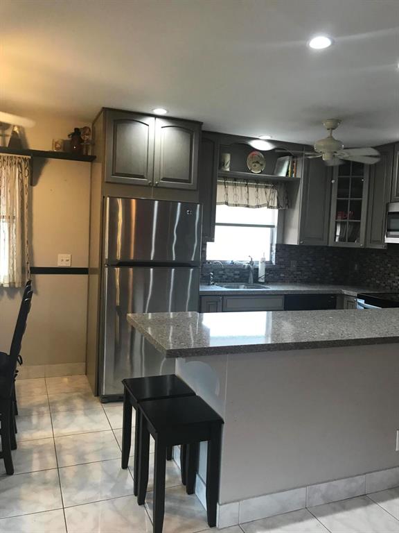 KINGS POINT TUSCANY CONDOS - Residential