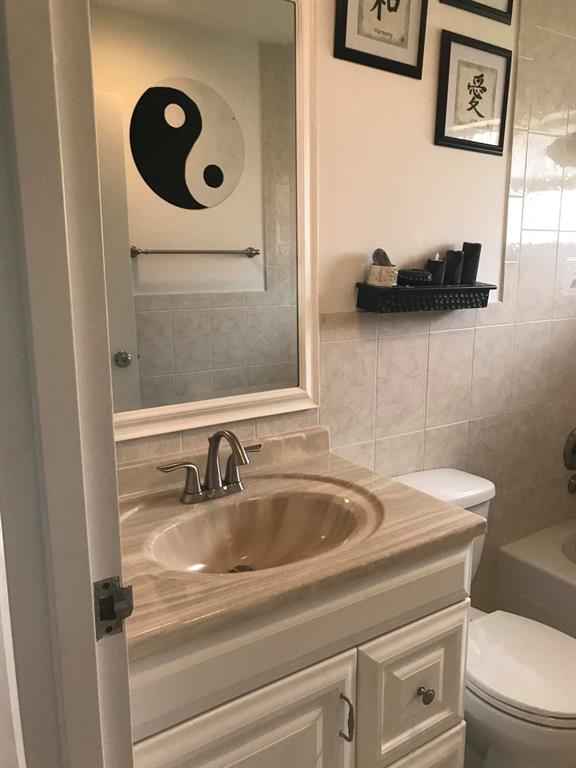 KINGS POINT TUSCANY CONDOS - Residential