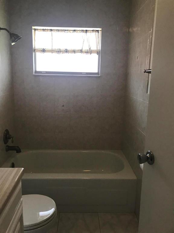 KINGS POINT TUSCANY CONDOS - Residential