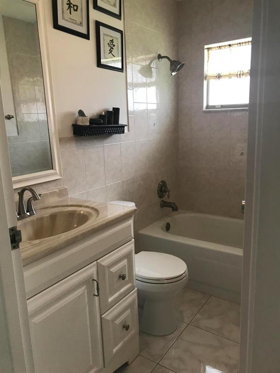 KINGS POINT TUSCANY CONDOS - Residential