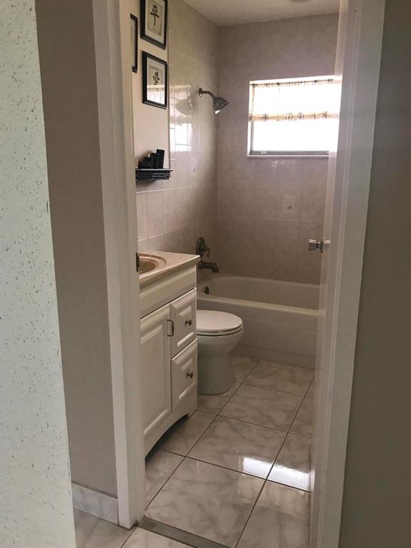 KINGS POINT TUSCANY CONDOS - Residential