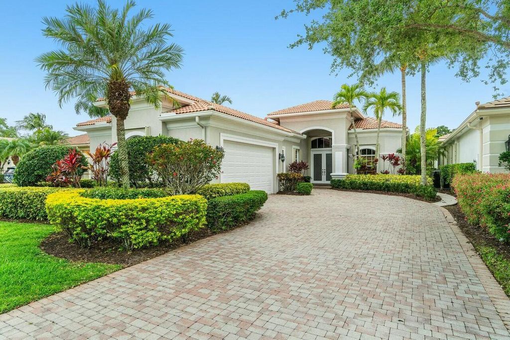 Photo of 168 Esperanza Way, Palm Beach Gardens, FL 33418 (MLS # R11077739)